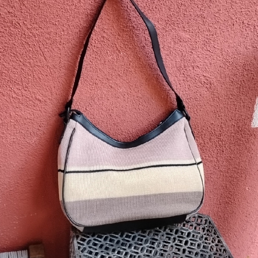 Elegant Tan and Black Women's Shoulder Bag